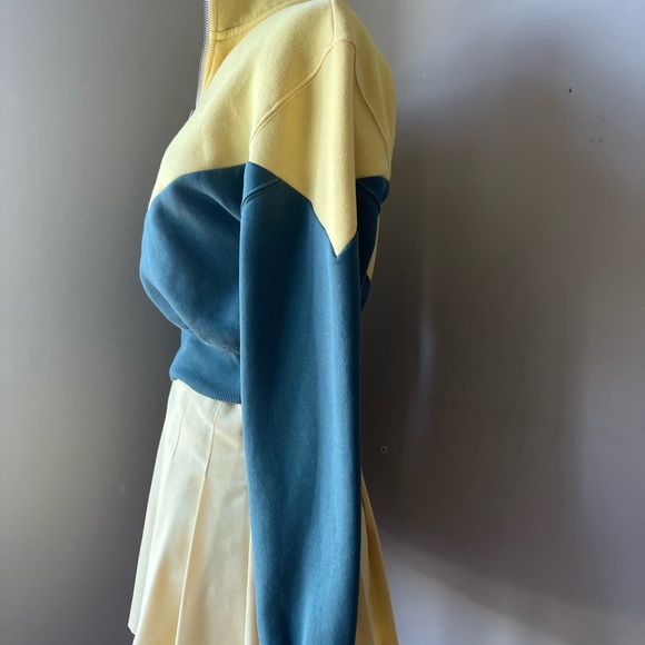 Tna Cheer Sweatshirt - Picture 4 of 9